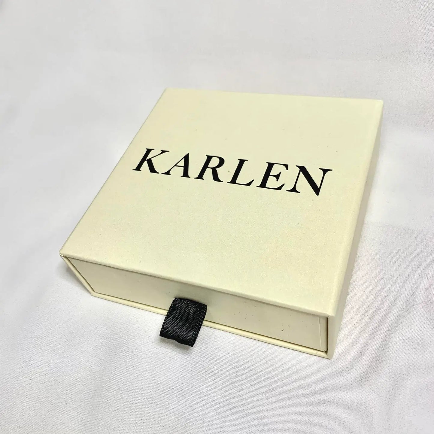 Дамска Тенис Гривна в Сребристо