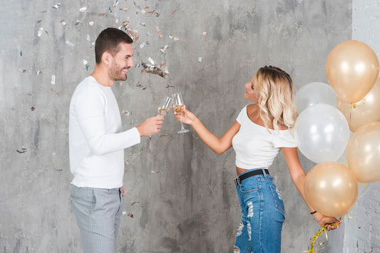 13 Идеи за Подарък за Годишнина: За Него и За Нея