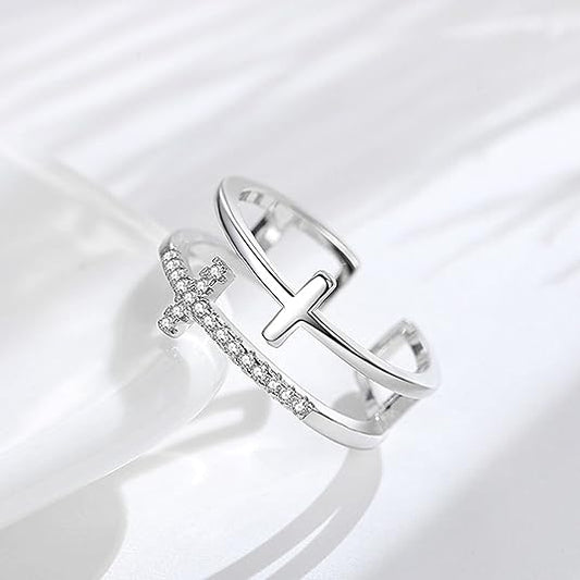 сребърен пръстен във формата на кръст