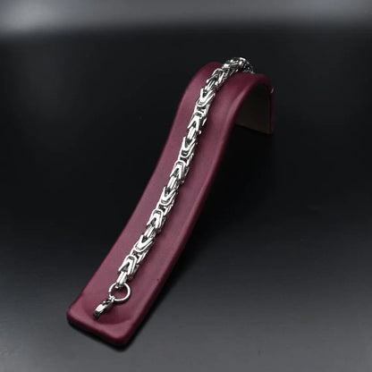 стилна мъжка гривна на стойка